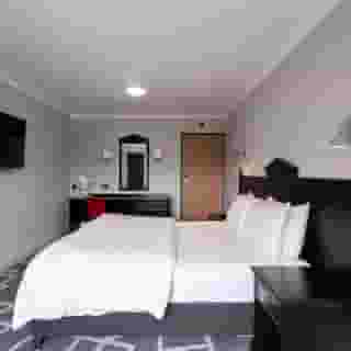 Village Hotel Liverpool, 1 of 5