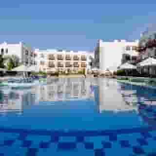 Falcon Naama Star, 1 of 5