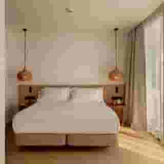 Elisabeth by the Sea, 2 of 5