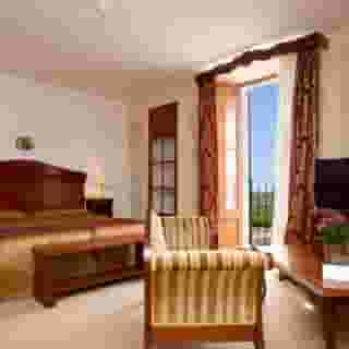 Monnaber Nou, 5 of 5