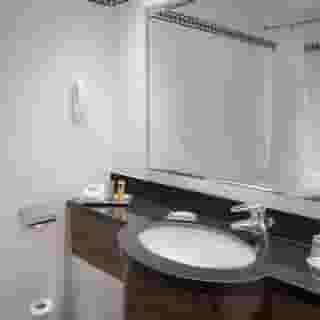 Glasgow Grosvenor, 1 of 5