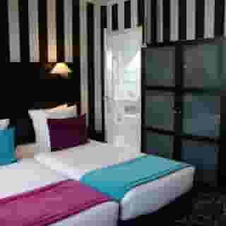 Peyris Opera, 4 of 5