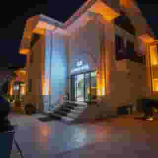 D Twins Airport Hotel, 1 of 5