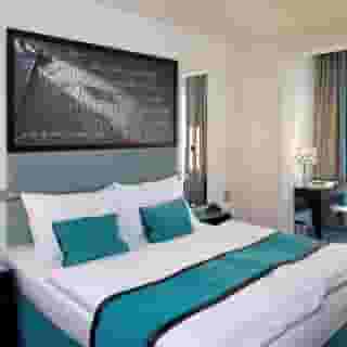 Red & Blue Design, 4 of 5