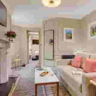 Waterloo Townhouse & Suite, 2 of 5