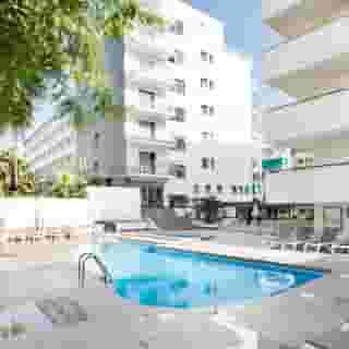 Best Los Angeles Hotel, 4 of 5