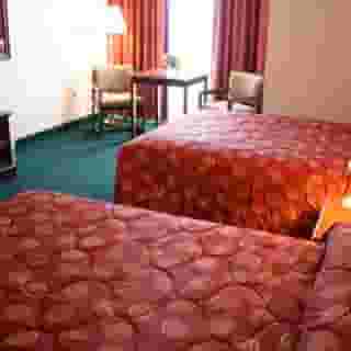 Midtown Hotel, 2 of 4