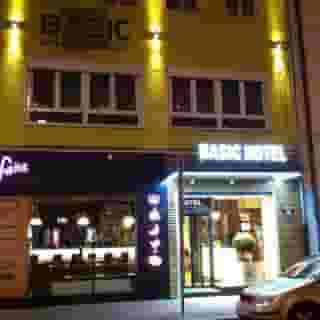 Basic Innsbruck, 3 of 5