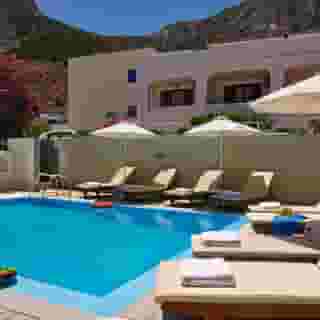 Studios Marios, 4 of 5