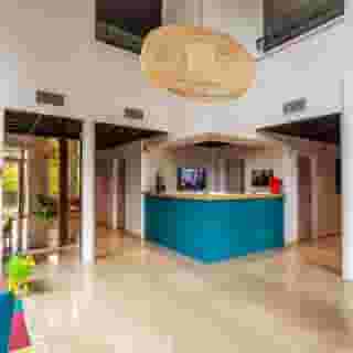 Hotel Full Colors, 2 of 5