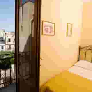 Hotel Columbia, 3 of 5