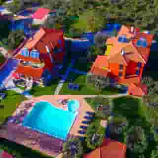 Sunday Resort, 1 of 5