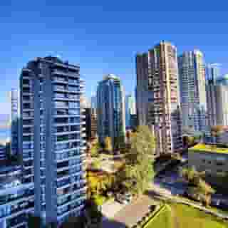 Divya Sutra Suites on Robson Downtown, 2 of 5