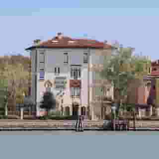 Russo Palace, 3 of 5