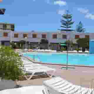 Las Brisas Apartments, 2 of 5