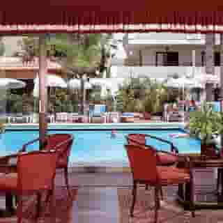 Don Manolito, 4 of 5