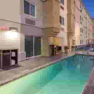 Candlewood Suites Anaheim Resort, 2 of 5