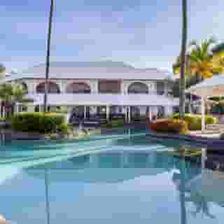 Colony Club by Elegant Hotels, 3 of 5