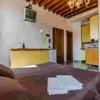Venice Apartments, 3 of 5