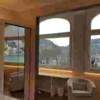 Metropole Suisse, 4 of 5