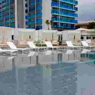 BG Tonga Tower Design Hotel & Suites, 2 of 5