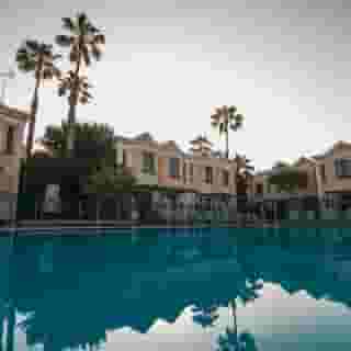 Servatur Suns Garden Apartments, 3 of 5