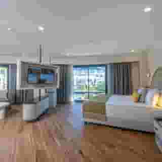 Royal Atlantis Icon, 4 of 5