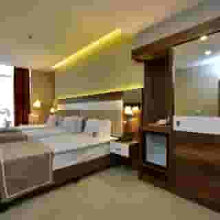 Vespia Hotel, 2 of 5