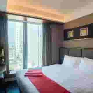 Soravit on Granville, 5 of 5