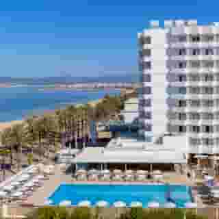 HM Gran Fiesta, 1 of 5