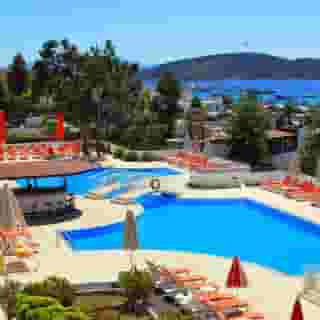 Club Pedalisa Apartments, 1 of 5