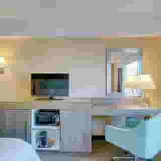 Hampton Inn & Suites Boston Crosstown Center, 3 of 5