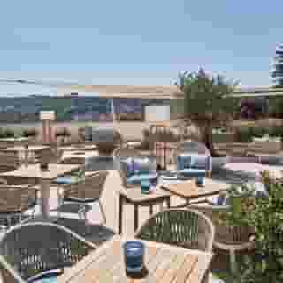 de Bonart Naples-Curio Collection by Hilton, 2 of 5