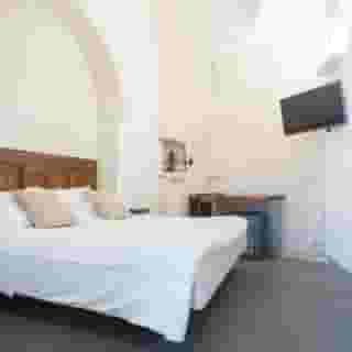 Le Malve Cave Retreat, 2 of 5