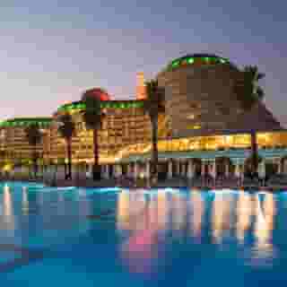 Delphin Imperial, 4 of 5