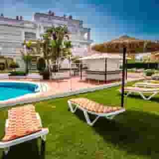 Las Rosas de Capistrano, 3 of 5