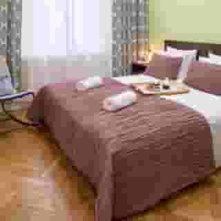 Platinum Suite, 4 of 5