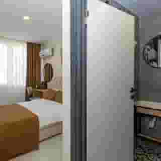 Gloria Airport Hotel, 4 of 5