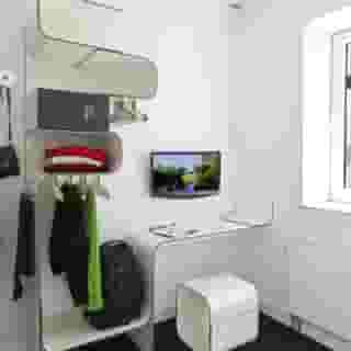 Gat Point Charlie, 2 of 5