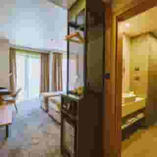 B1 Downtown Hotel, 3 of 5