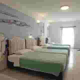 Studios Marios, 2 of 5