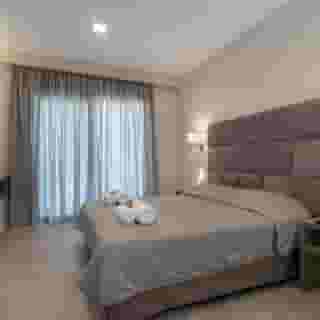 Altura Hotel, 2 of 5