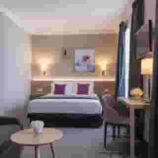 Magda Champs Elysees, 3 of 5