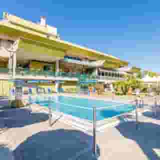 Country Club, 1 of 5