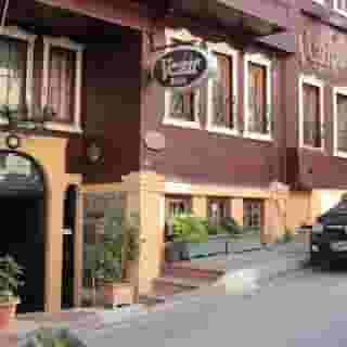 Charming Vezir, 1 of 5