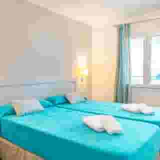 Seth Mestral and Llebeig Apartments, 3 of 5