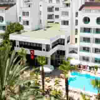 Blue Bay Style, 1 of 5