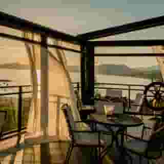 Vis Ã  Vis, 3 of 5