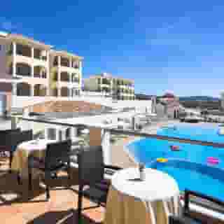 Club St George, 3 of 5