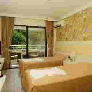 Chateau de Ville Hotel, 4 of 5